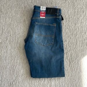 NWT Levi jeans. 32x32. Denizen style has stretch material. Discount shipping